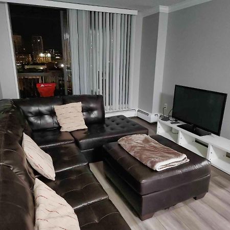 Furnished 1 Bedroom In East Village By Signature Suites Ltd YYC Buitenkant foto